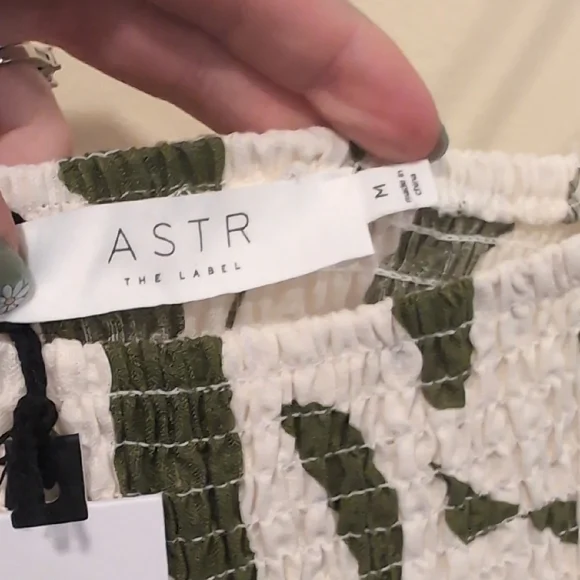 Astr Green and White Sleeveless Midi Sundress - Picture 2 of 8